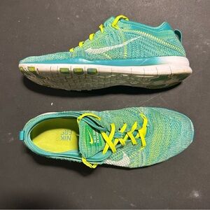 NIKE FREE TR FLYKNIT 5.0
